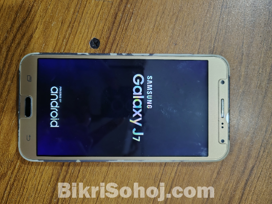 Samsung galaxy j7
